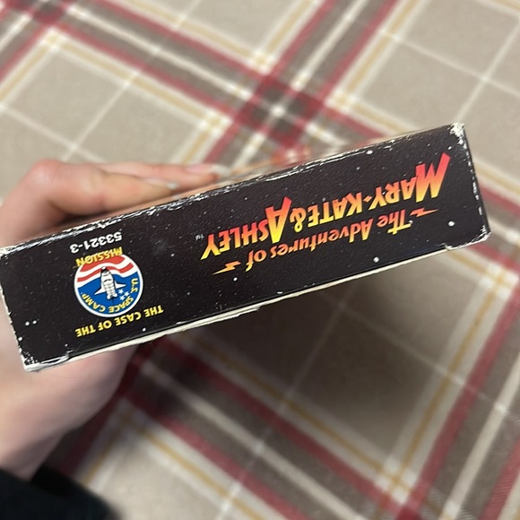 1996 The Adventures of Mary-Kate & Ashley Case of the U.S. Space Camp Mission 🚀 - Picture 3 of 8